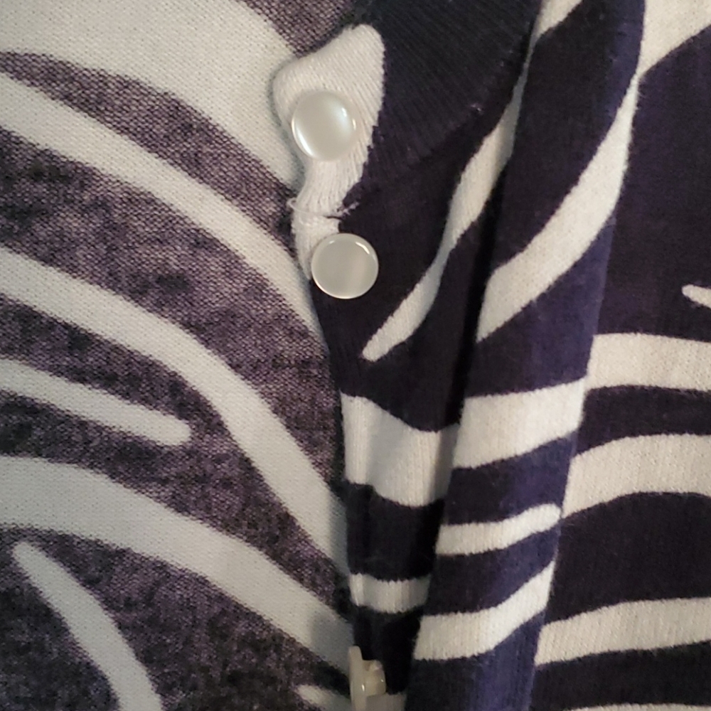 Cardigan sweater - Picture 3 of 4